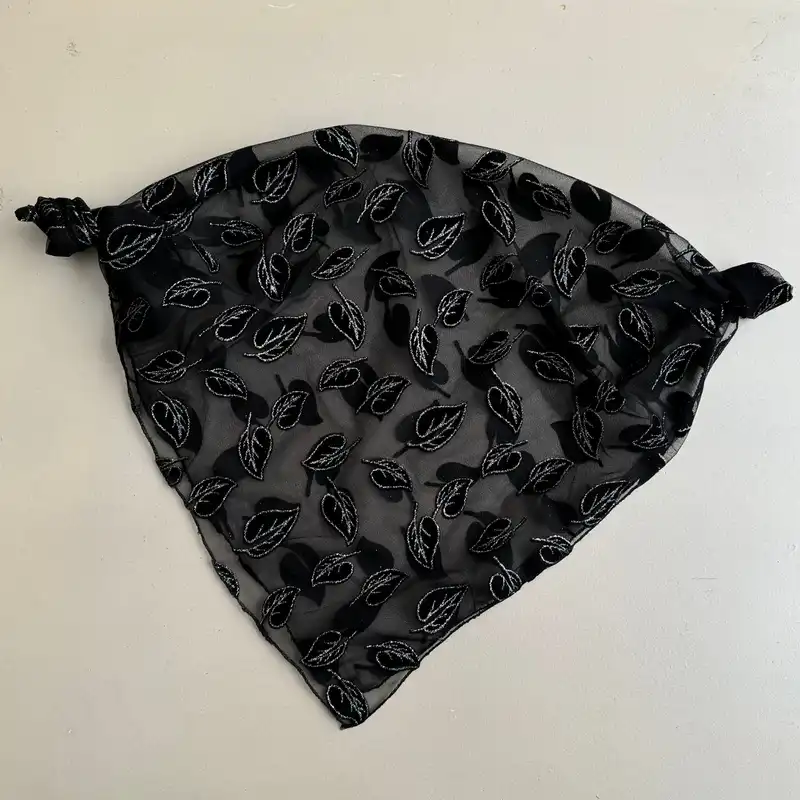 روسری زنانه مدل مینی توری برگ برگی برجسته نقره کوب قواره 75