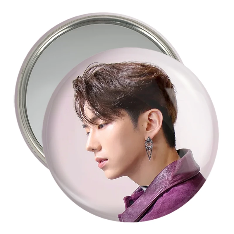 آینه جیبی خندالو مدل کیهیون گروه مانستا اکس MONSTA X  کد 21159