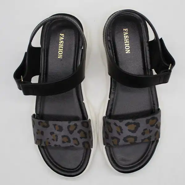 صندل زنانه پاپا مدل ملودی پلنگی کد 1388-GY