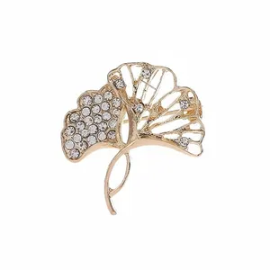 گل سینه زنانه مدل برگ بلورین