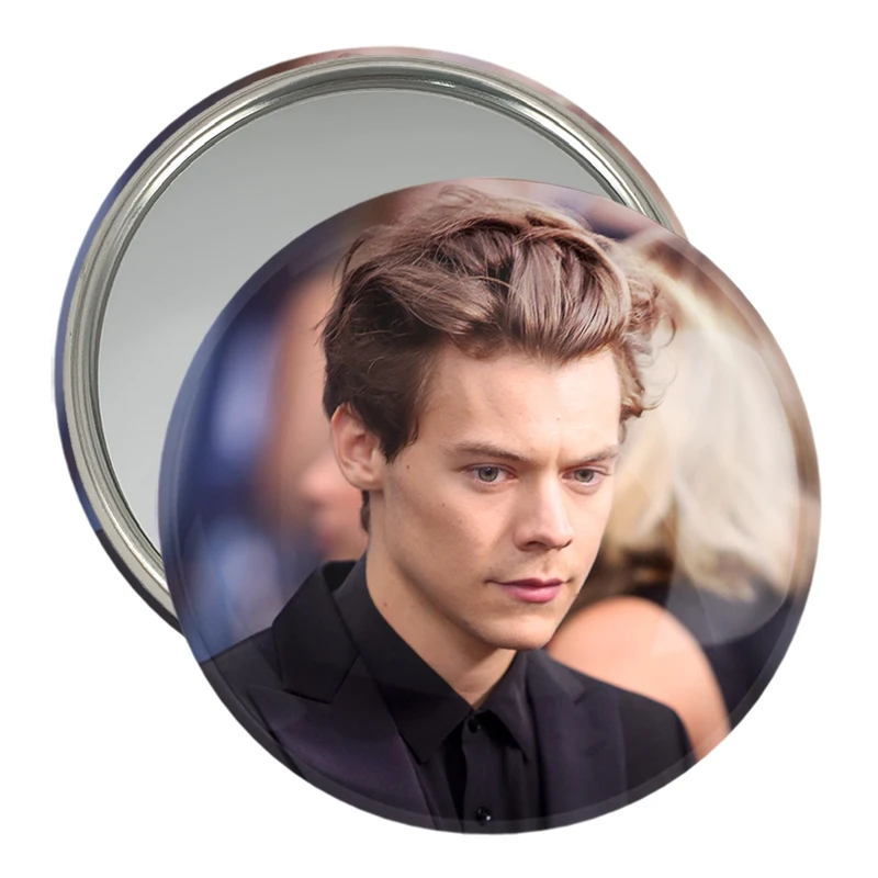 آینه جیبی خندالو مدل هری استایلز گروه موسیقی وان دایرکشن One Direction  کد 18926