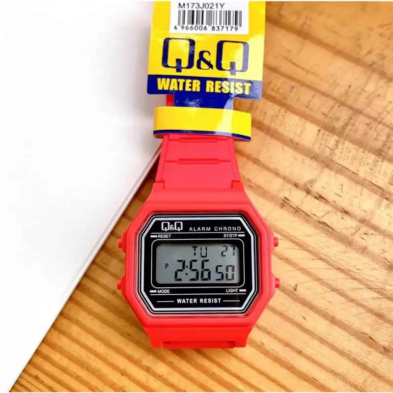 ساعت مچی دیجیتال زنانه کیو اند کیو مدل M173J021Y