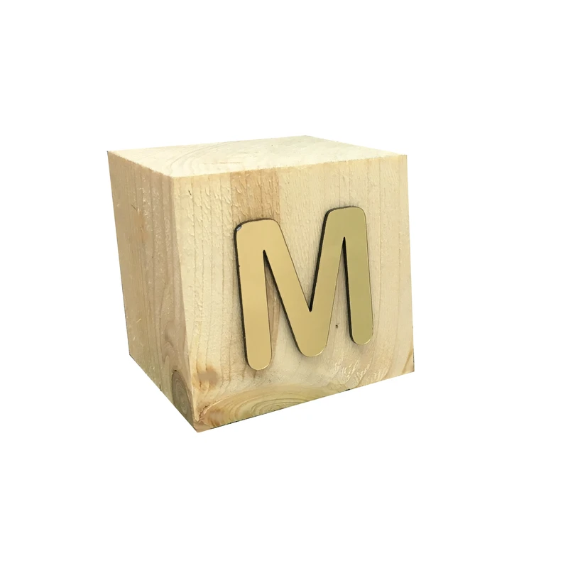 دکوری هانستو مدل حرف M