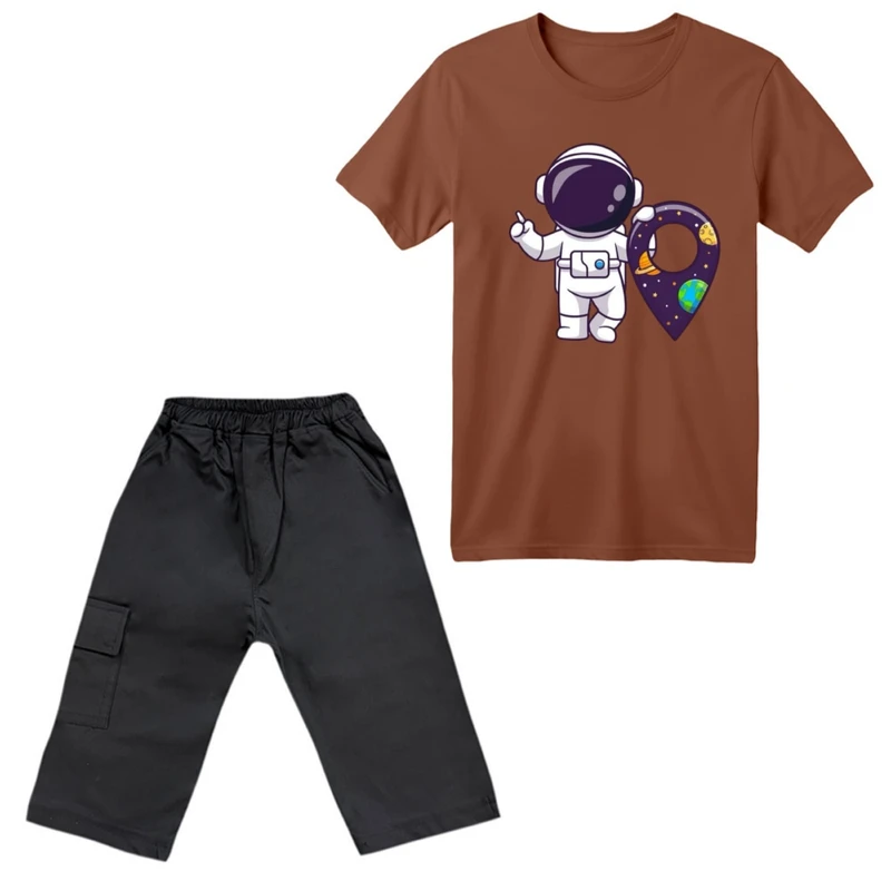 ست تی‌شرت آستین کوتاه و شلوارک پسرانه مدل فضانورد کد ۸