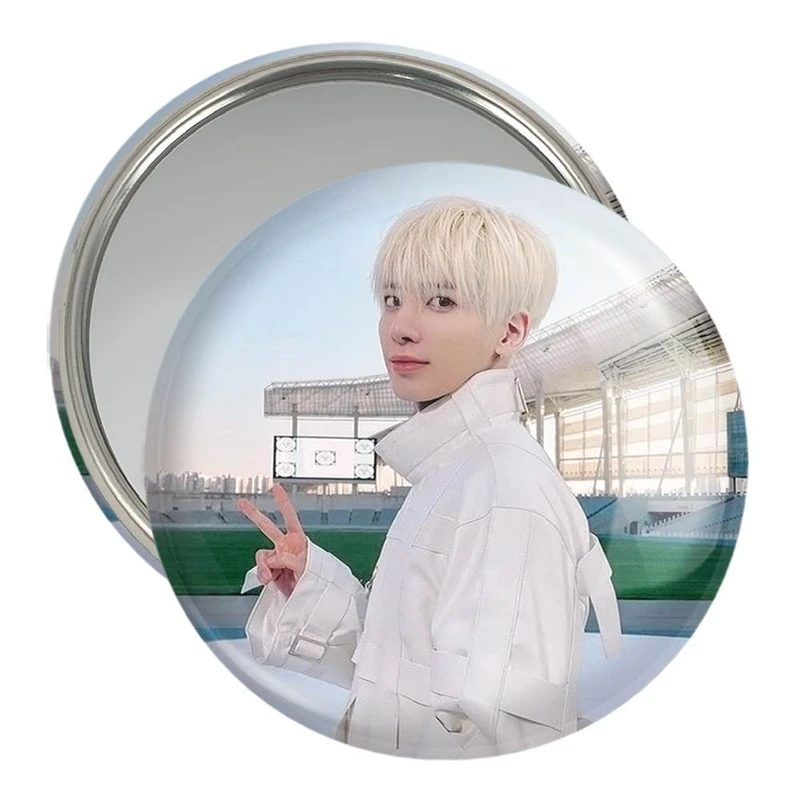 آینه جیبی خندالو مدل تهیون گروه تی اکس تی TXT  کد 11828