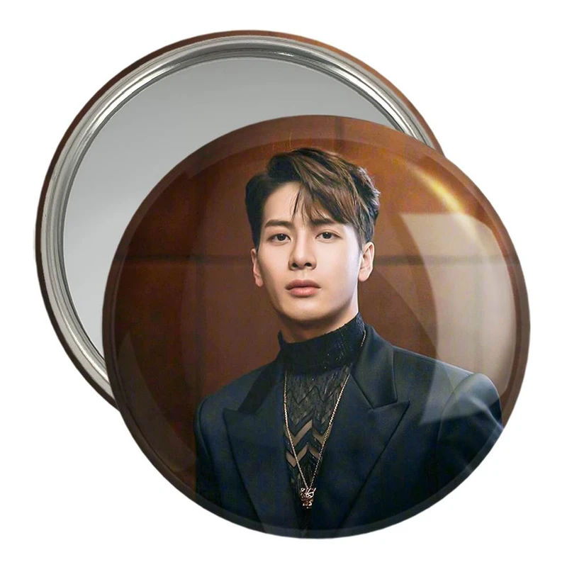 آینه جیبی خندالو مدل جکسون وانگ گروه گات سون GOT7  کد 11655