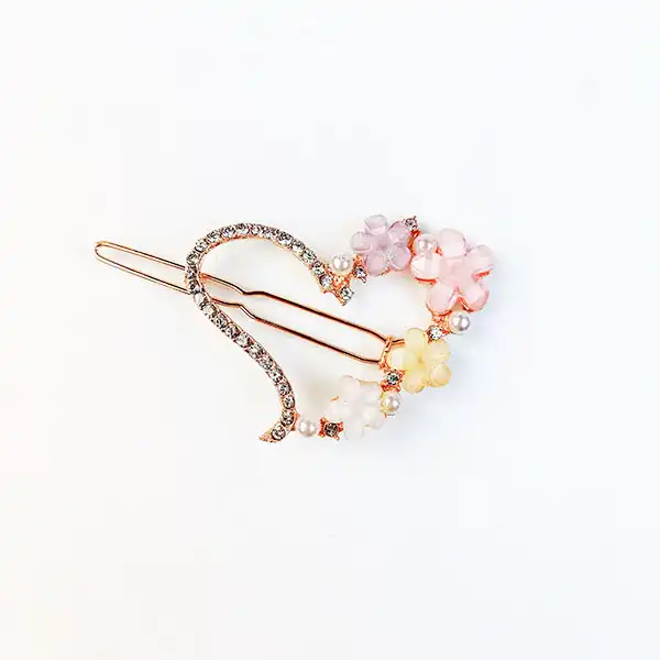 سنجاق مو زنانه طرح بابونه نگین دار مدل قلب و ماه کد 4020 بسته 2 عددی