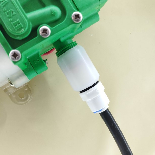 رابط پمپ اسپری آب و مه پاش مدل فیتینگی 6 مستقیم