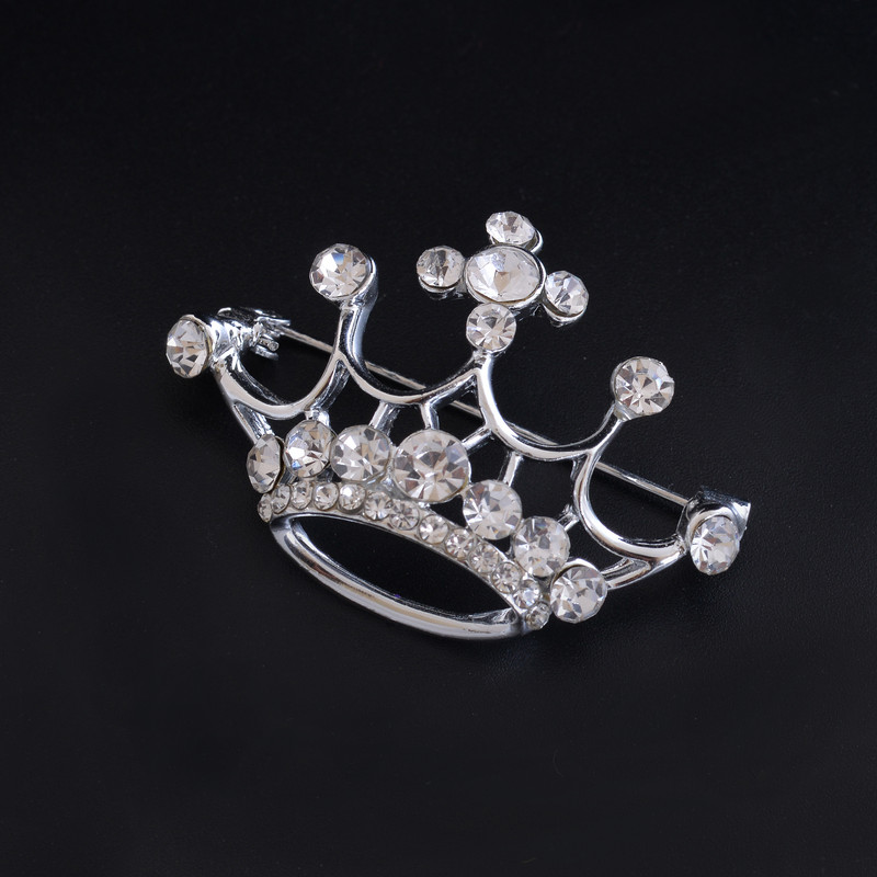 گل سینه زنانه پایتخت طرح تاج کد GS1060 گل سینه زنانه پایتخت طرح تاج کد GS1060