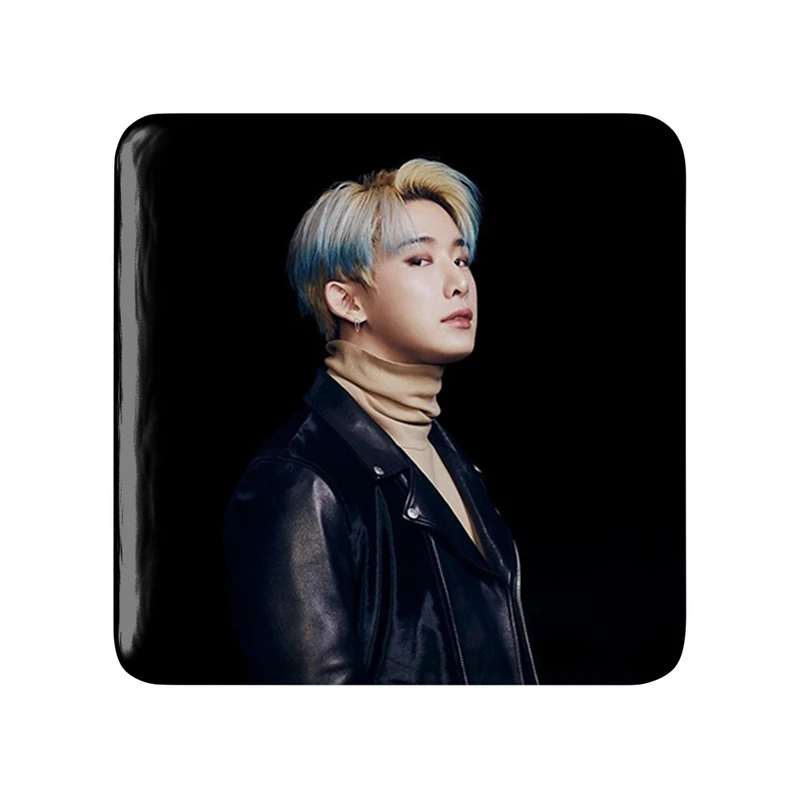 مگنت خندالو طرح ونهو گروه مانستا اکس Monsta X  مدل مربعی کد 21191