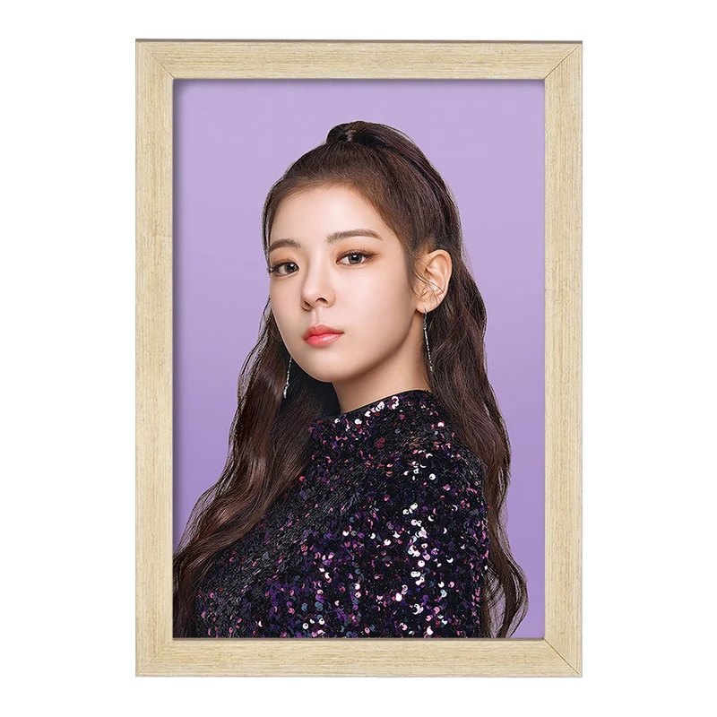 تابلو خندالو مدل لیا گروه ایتزی ITZY  کد 12453