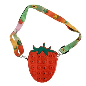 فیجت ضد استرس طرح کیف توت فرنگی مدل پاپیت کد 1009