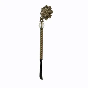 پاشنه کش مدل دیوارکوب ژرویرا کد B2