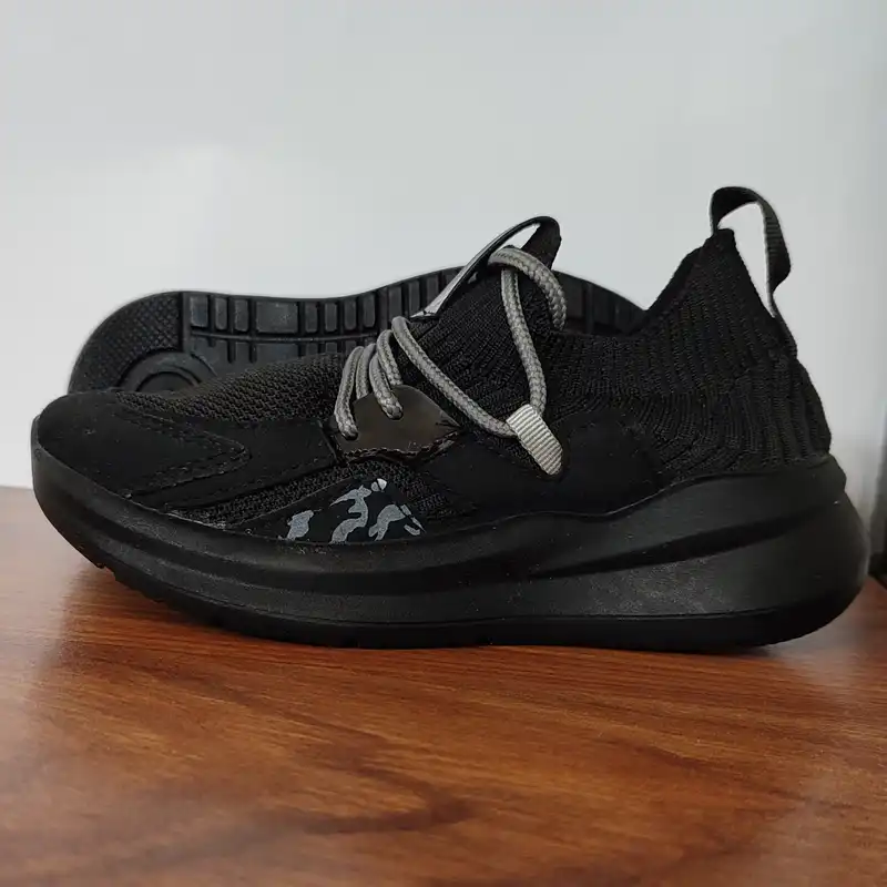 کفش مخصوص پیاده روی مدل B76