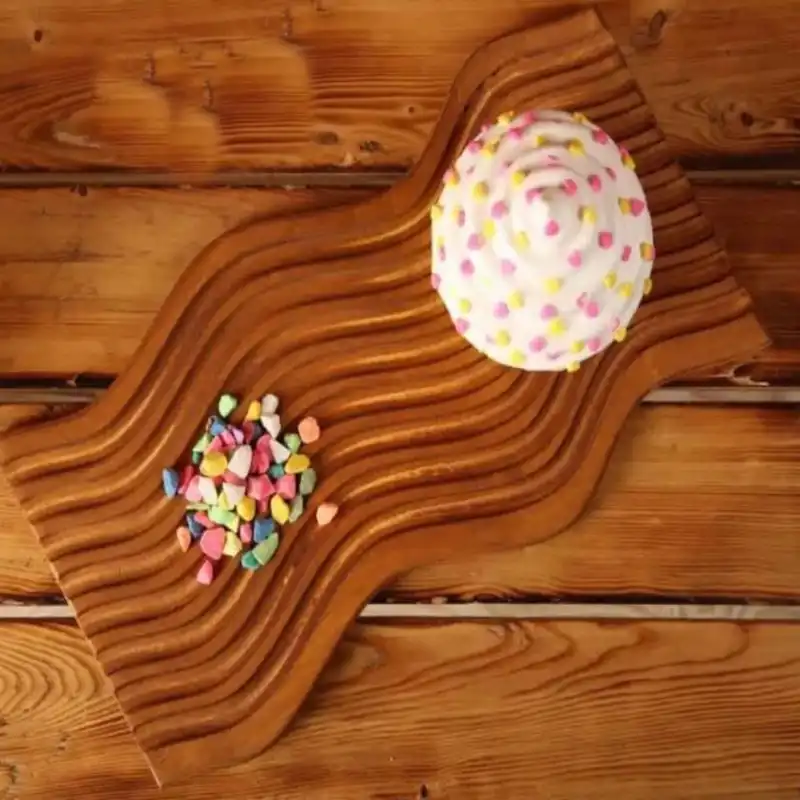 استند تزئینی مدل رایزر طرح موج شیاردار کد 169