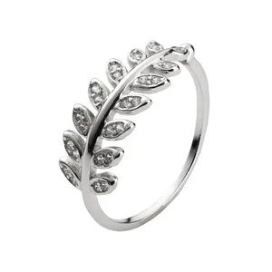 انگشتر نقره زنانه مدل RS19