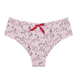 شورت زنانه مدل نخی جنیفری