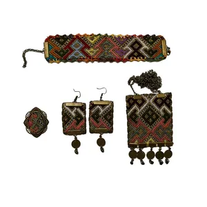 ست زیورآلات سوزن دوزی مدل بلوچی کد E43 مجموعه 5 عددی 