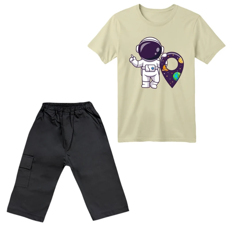 ست تی‌شرت آستین کوتاه و شلوارک پسرانه مدل فضانورد کد ۸