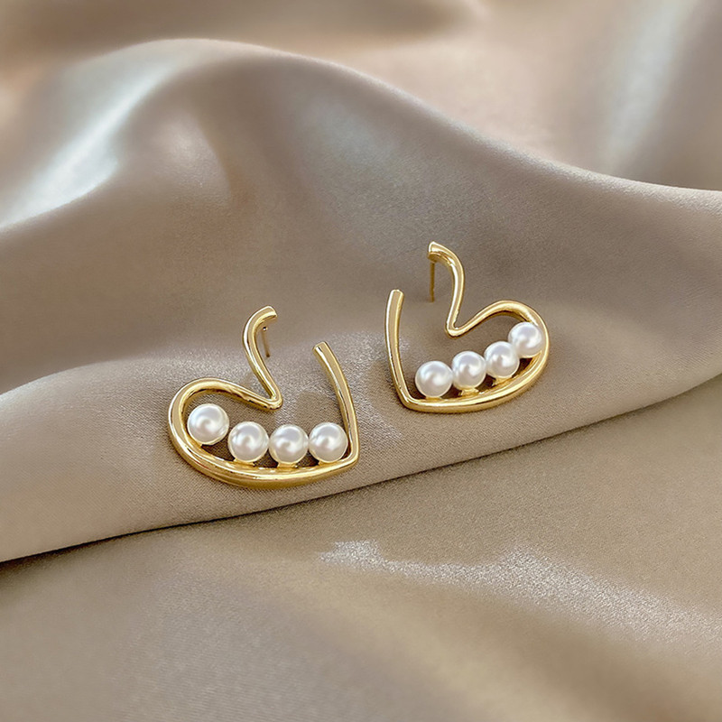 گوشواره زنانه مدل قلب کد 00701 گوشواره زنانه مدل قلب کد 00701