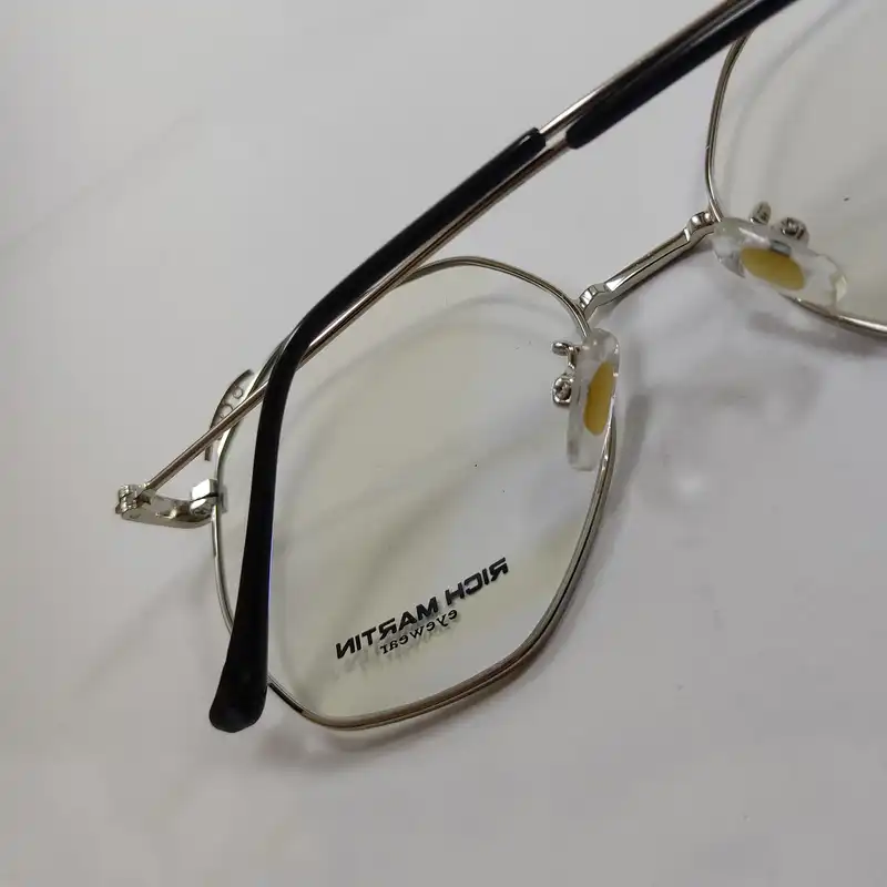 فریم عینک طبی ریچ مارتین مدل 9085 کد 114