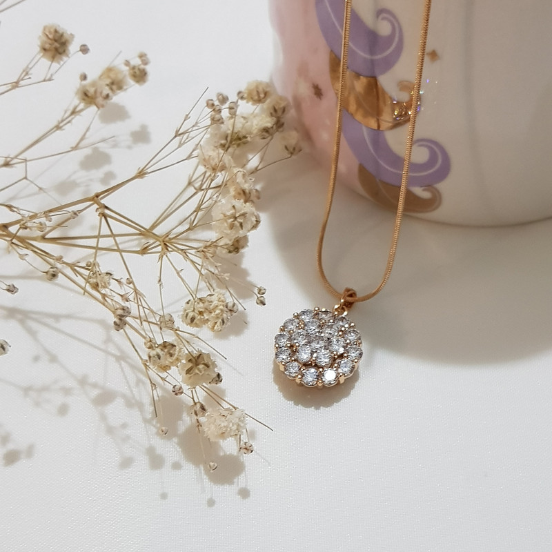 آویز گردنبند زنانه ژوپینگ مدل فول نگین 3465 آویز گردنبند زنانه ژوپینگ مدل فول نگین 3465