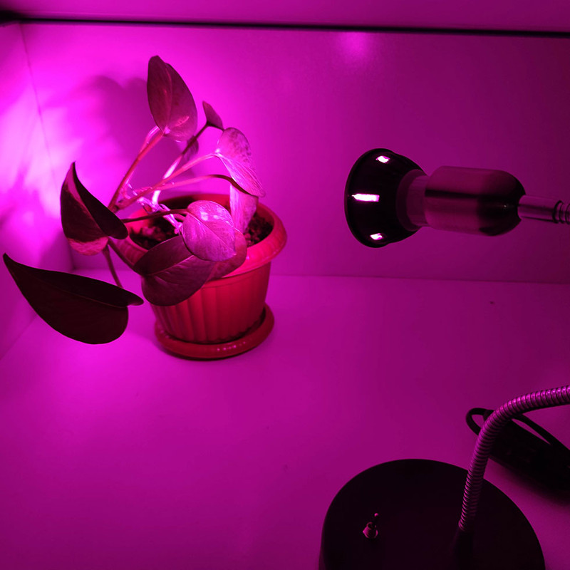 چراغ رشد گیاه 3 وات مدل رومیزی فلزی طرح فول اسپکتروم پایه GU5.3 کد BL147