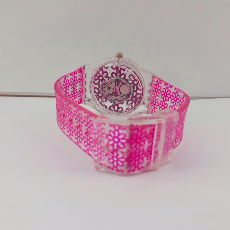 ساعت مچی عقربه ای مدل سوارز کد 323