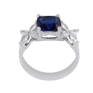 انگشتر نقره زنانه بازرگانی میلادی مدل سنگ کوارتز کد AWR_1076