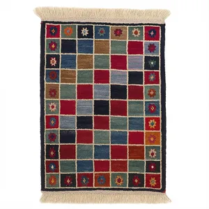 گبه سنتی قشقایی یک متری طرح شطرنجی مدل G11 زمینه رنگی