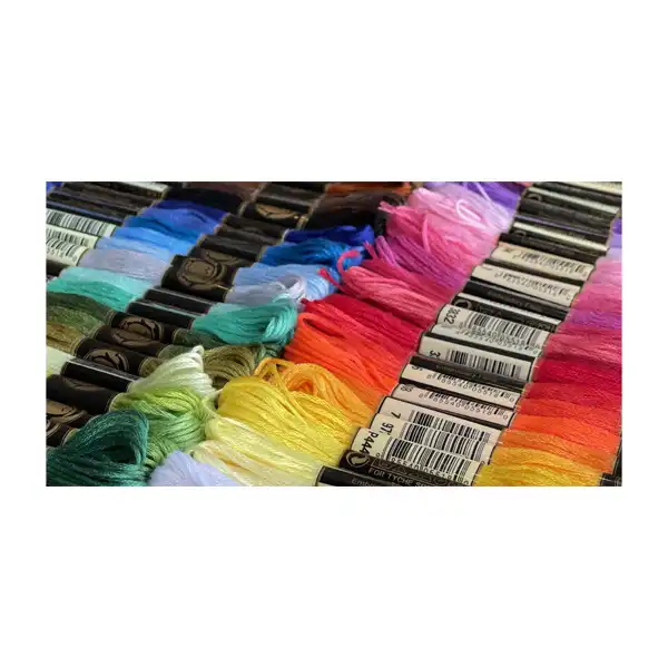 نخ گلدوزی پنگوئن کد B200 مجموعه 50 عددی