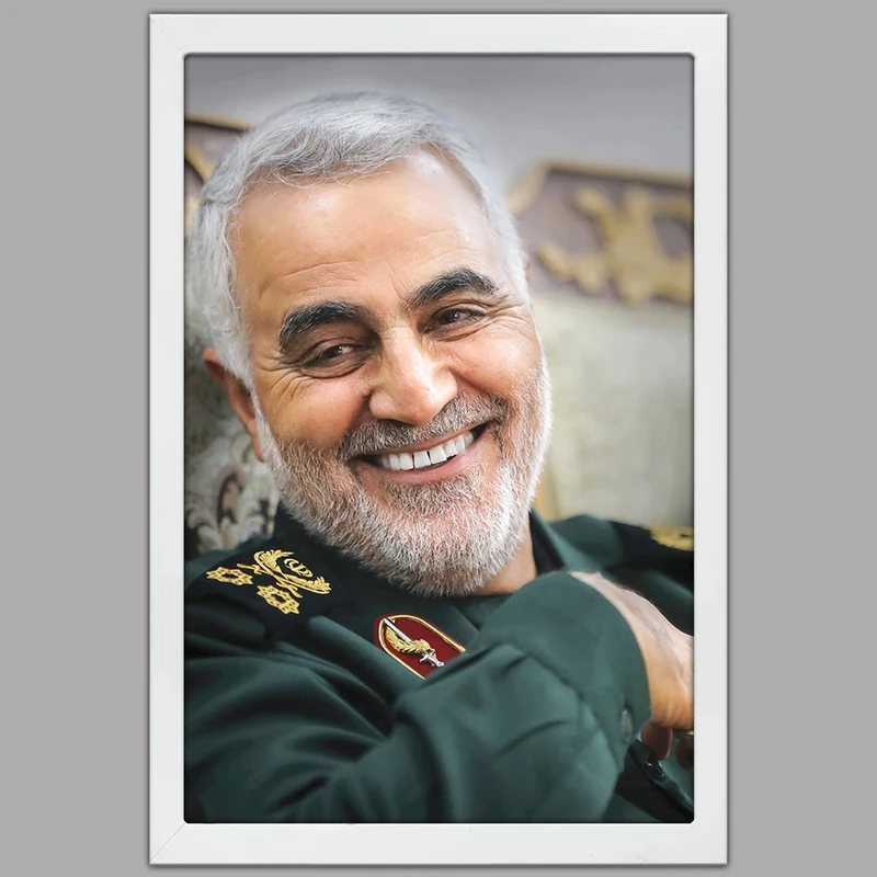 تابلو بکلیت طرح سردار شهید حاج قاسم سلیمانی مدل W-po2018 فریم سفید