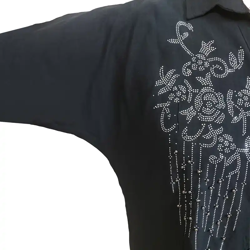 مانتو زنانه مدل نگین دار رنگ مشکی