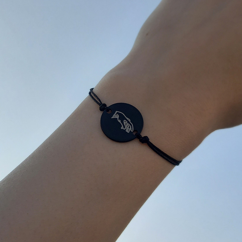 دستبند مدل دست آفرینش میکل آنژ