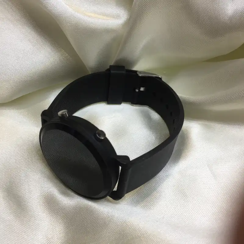 ساعت مچی دیجیتال زنانه مدل دو دکمه