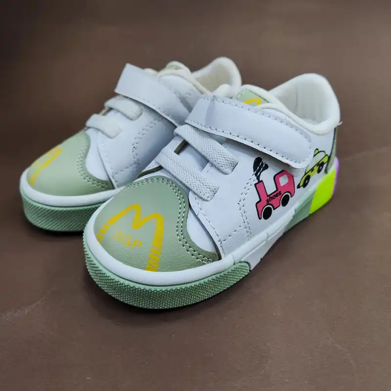 کفش مخصوص پیاده روی مدل 2025 oo