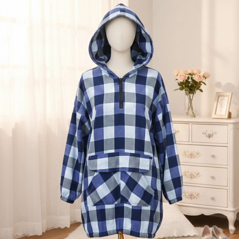 عکس شماره 8 : هودی زنانه مدل چهارخانه کلاهدار