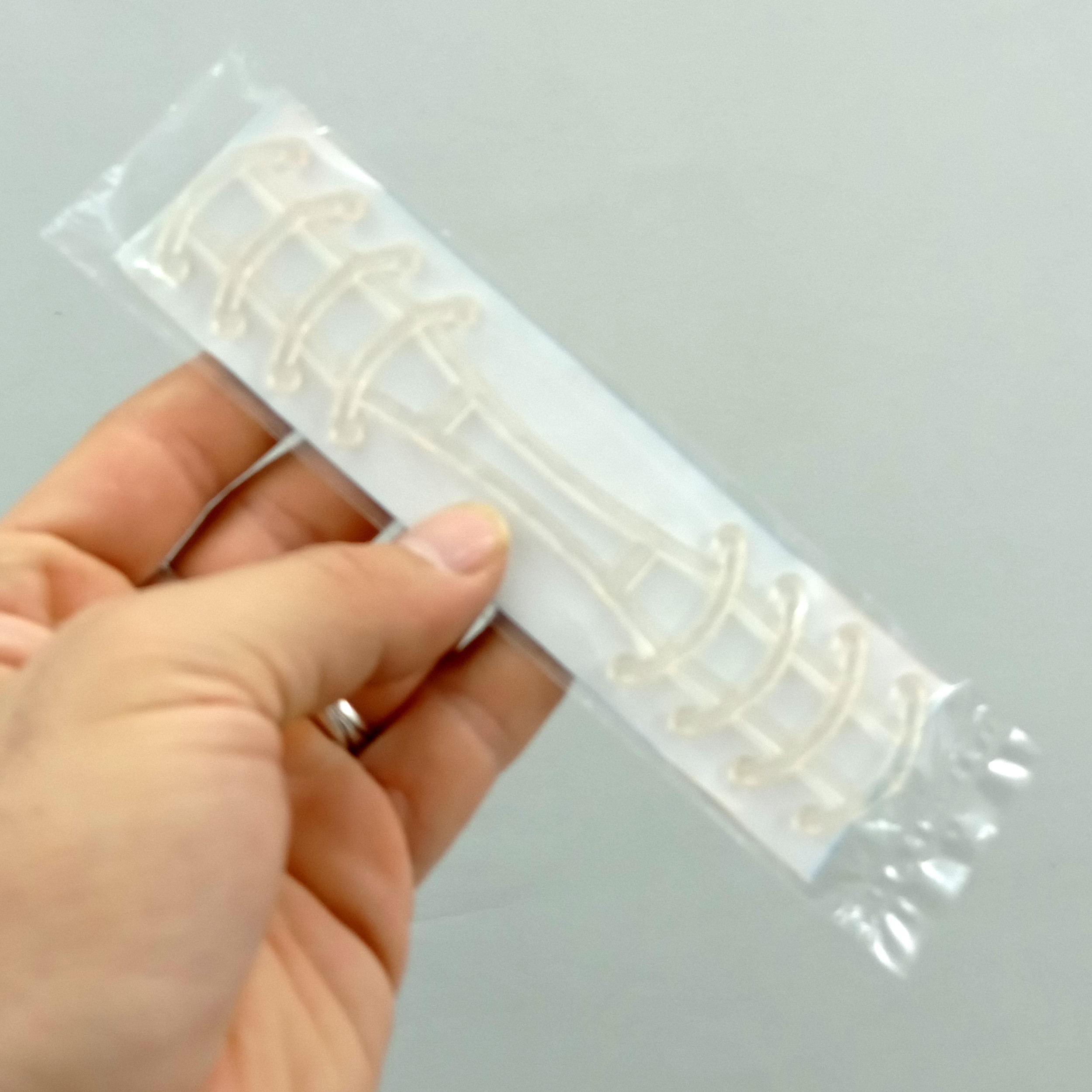 گیره نگهدارنده بند ماسک پارسا مدل PF1000 گیره نگهدارنده بند ماسک پارسا مدل PF1000