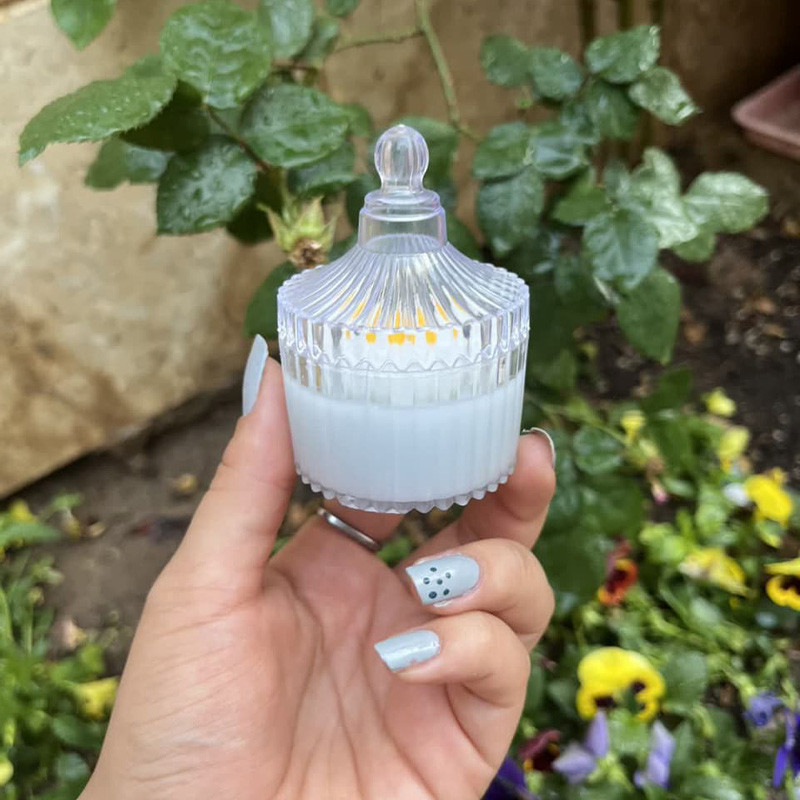 شمع دست ساز معطر مدل بابونه با رایحه دریا زمان اتمام 5 ساعت