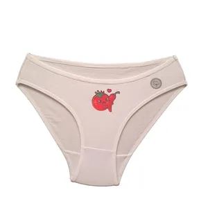 شورت زنانه فیتن فرخ زادی مدل فانتزی طرح میوه رنگ سفید