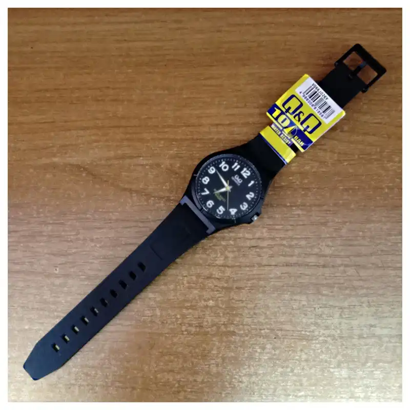 ساعت مچی عقربه ای کیو اند کیو مدل vq66j0026y