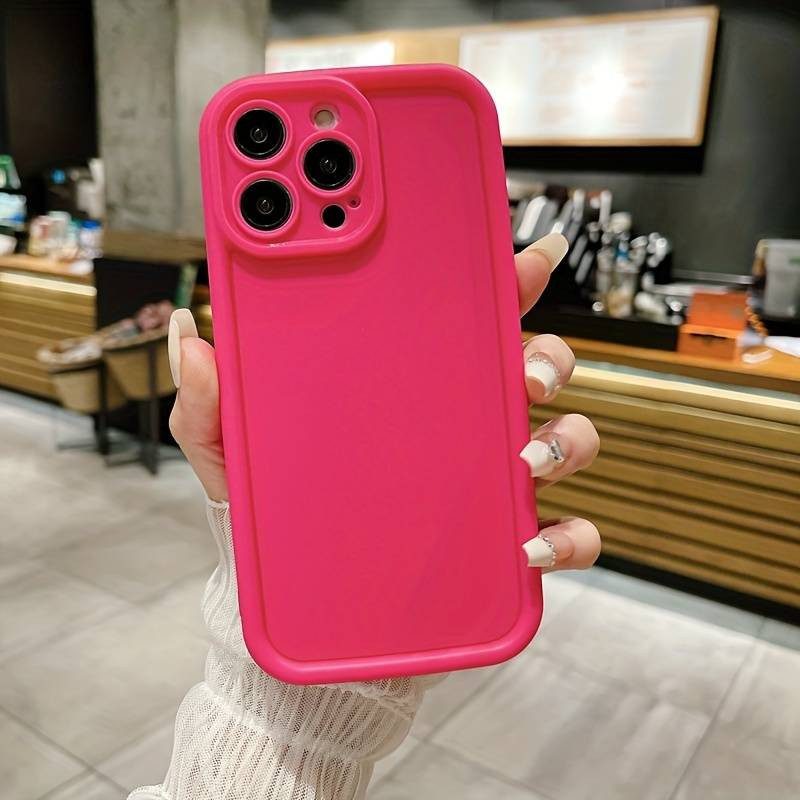 کاور موکولو مدل Silicone Puffer Strap مناسب برای گوشی موبایل اپل iPhone 16 Pro به همراه بند آویز