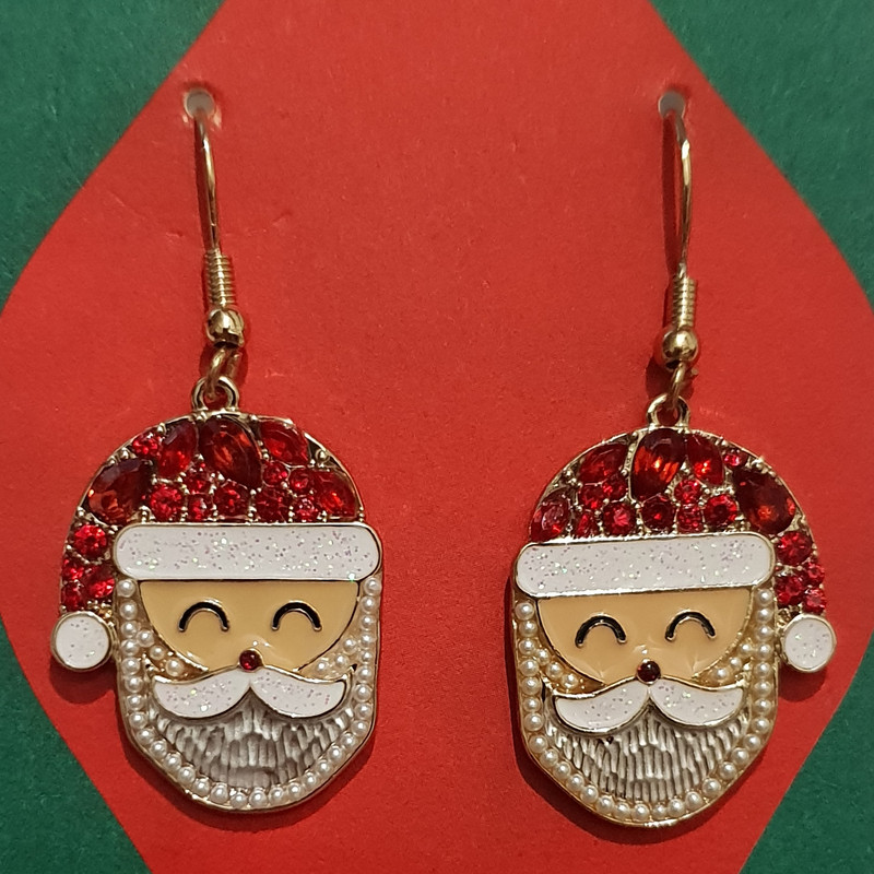 گوشواره زنانه آی ام مدل طرح فانتزی کریسمس بابانوئل