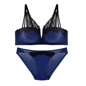 ست شورت و سوتین زنانه مدل لبه گیپور