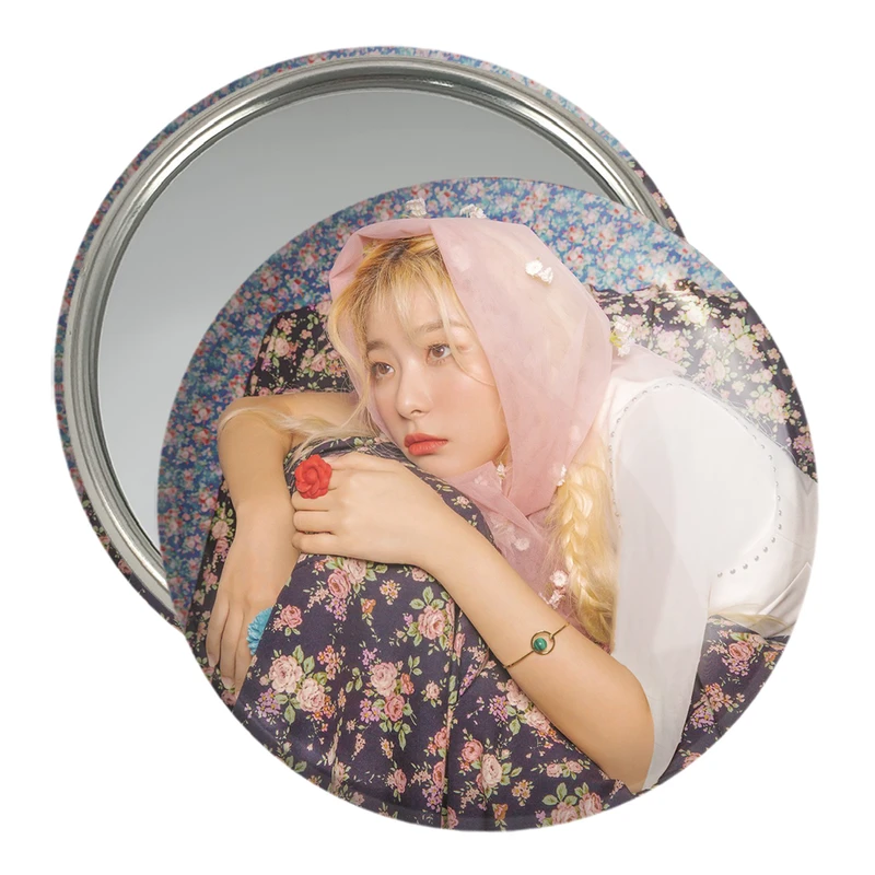 آینه جیبی خندالو مدل سولگی گروه رد ولوت Red Velvet  کد 19616