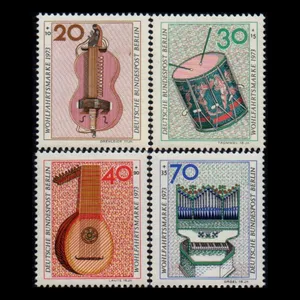 تمبر یادگاری مدل خارجی مجموعه 4 عددی