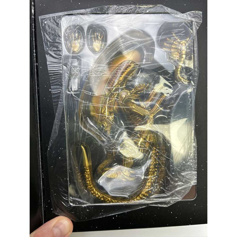 اکشن فیگور مدل الین بیگانه طرح Alien Hero Cross
