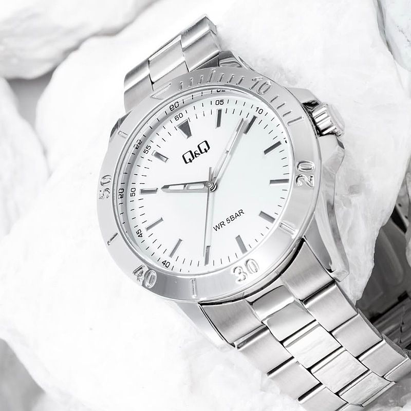 ساعت مچی عقربه‌ای کوارتز مردانه کیو اند کیو مدل Q07C-002PY -  - 5