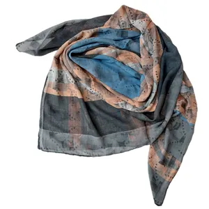 روسری زنانه مدل راه راه هندسی