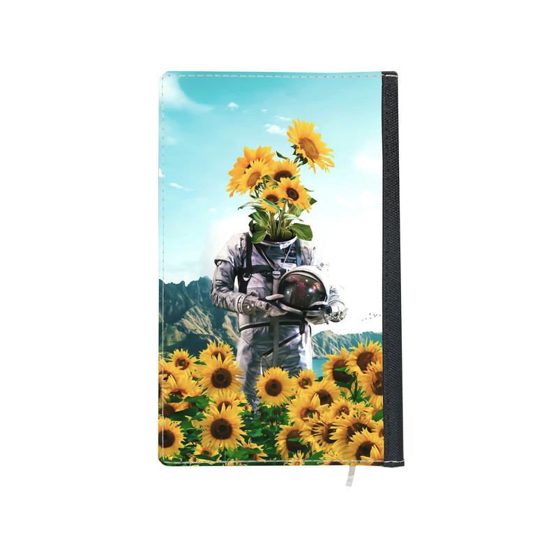 سالنامه سال 1403 طرح فضا و فضانورد کد 5